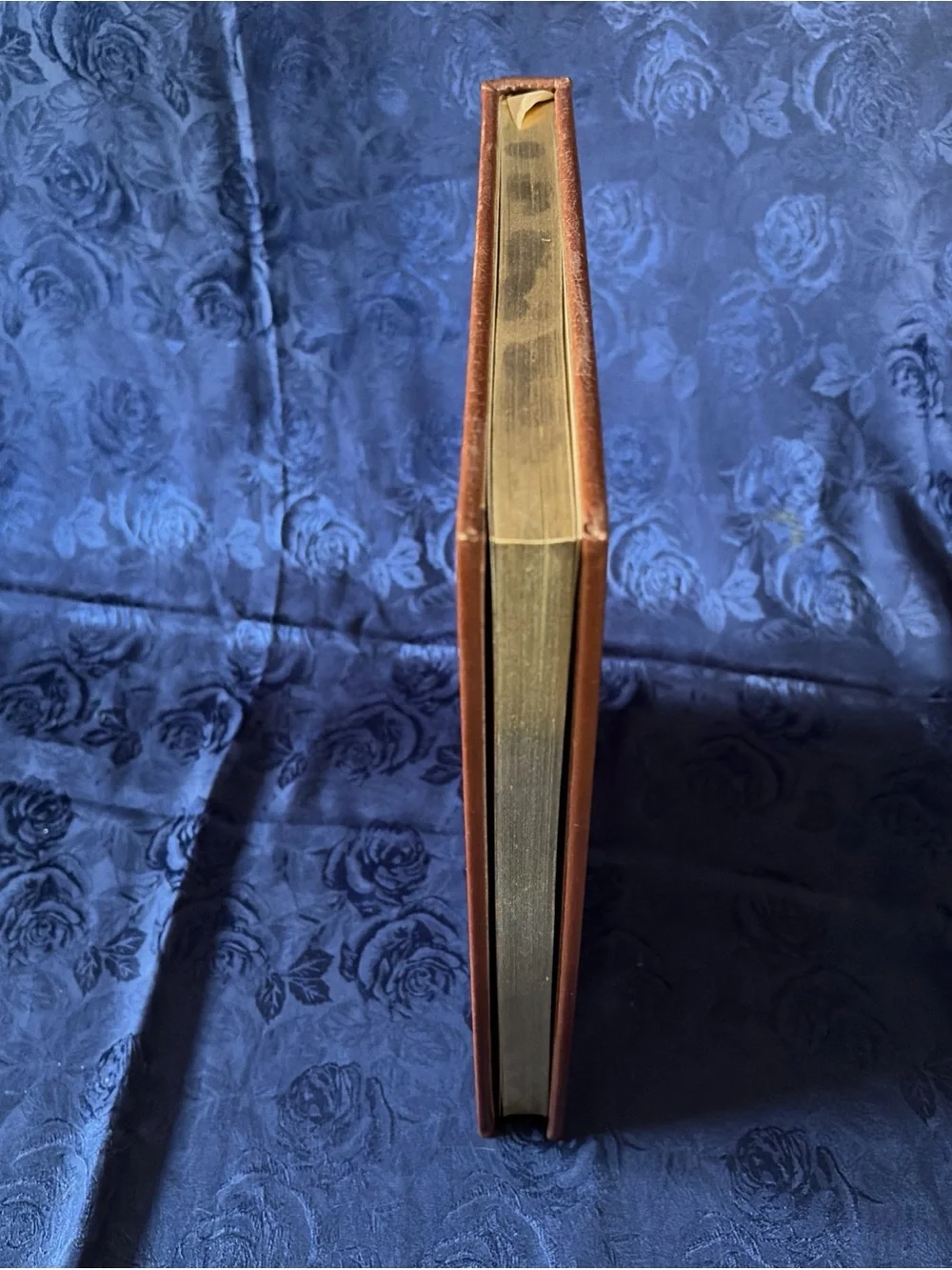 The product is a leatherbound collector's edition of 